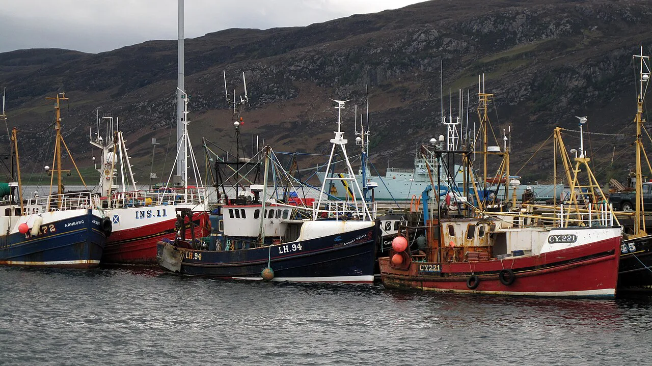 Fishing boats at Ullapool - geograph.org.uk