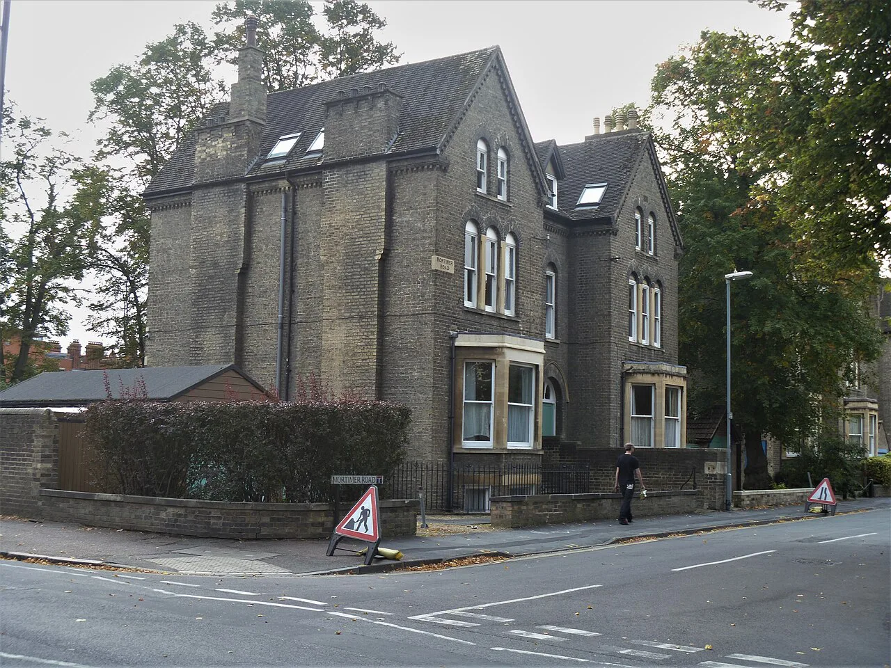 Cambridge buildings - geograph.org.uk