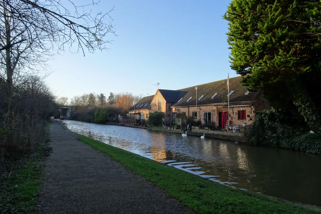 Nottingham Canal south of the River Leen - geograph.org.uk