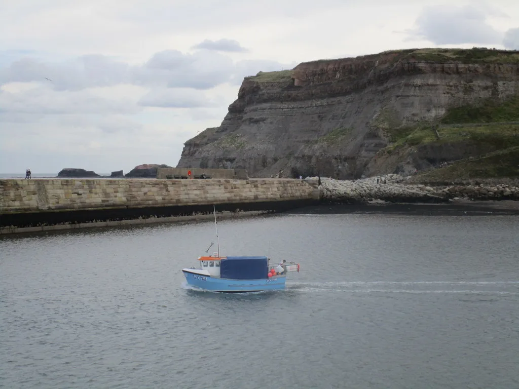 The East Cliff, Whitby - geograph.org.uk